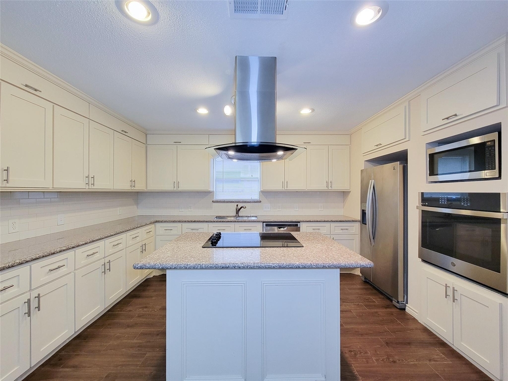 12800 Briar Forest Drive - Photo 15