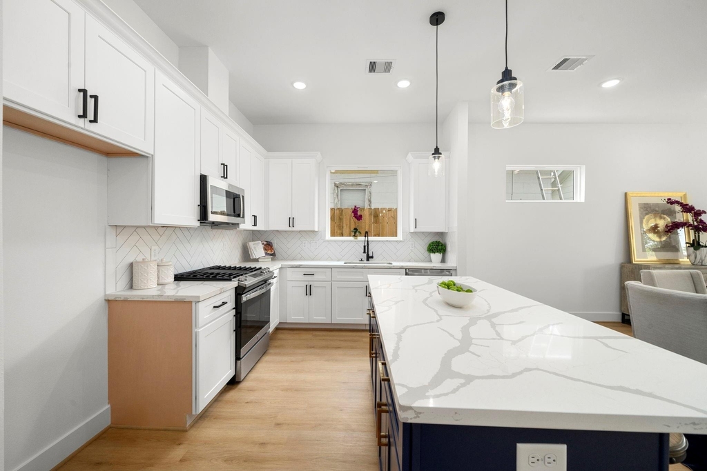 5516 Hardy Street - Photo 12