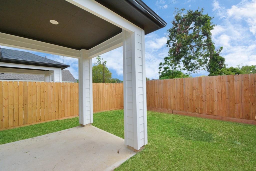 5516 Hardy Street - Photo 29