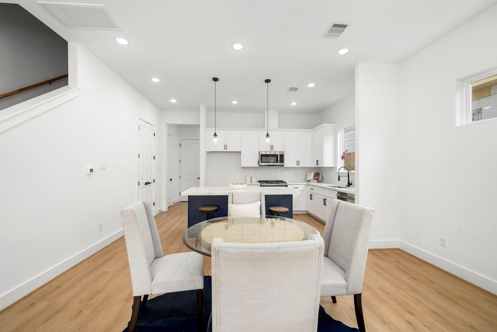 5516 Hardy Street - Photo 8