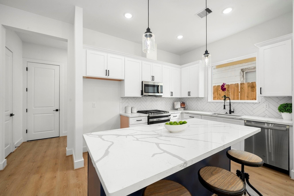 5516 Hardy Street - Photo 11