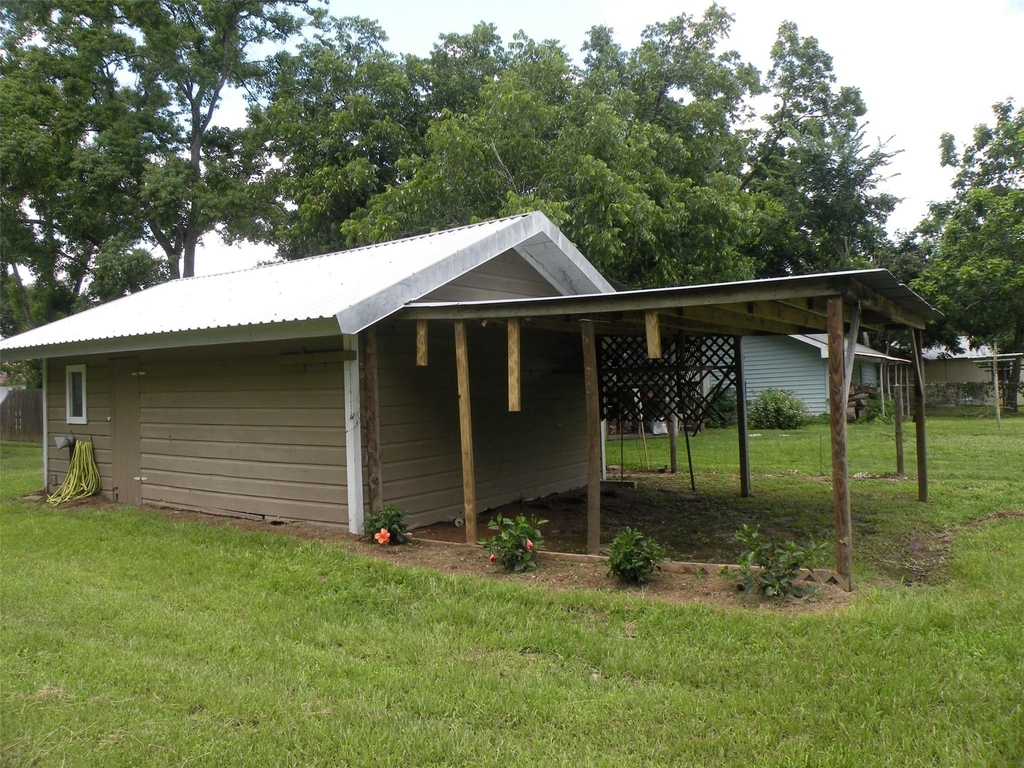 319 N Hunt Street N - Photo 11