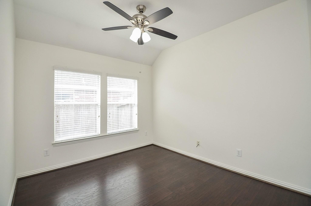 7038 Cornflower Lane - Photo 17