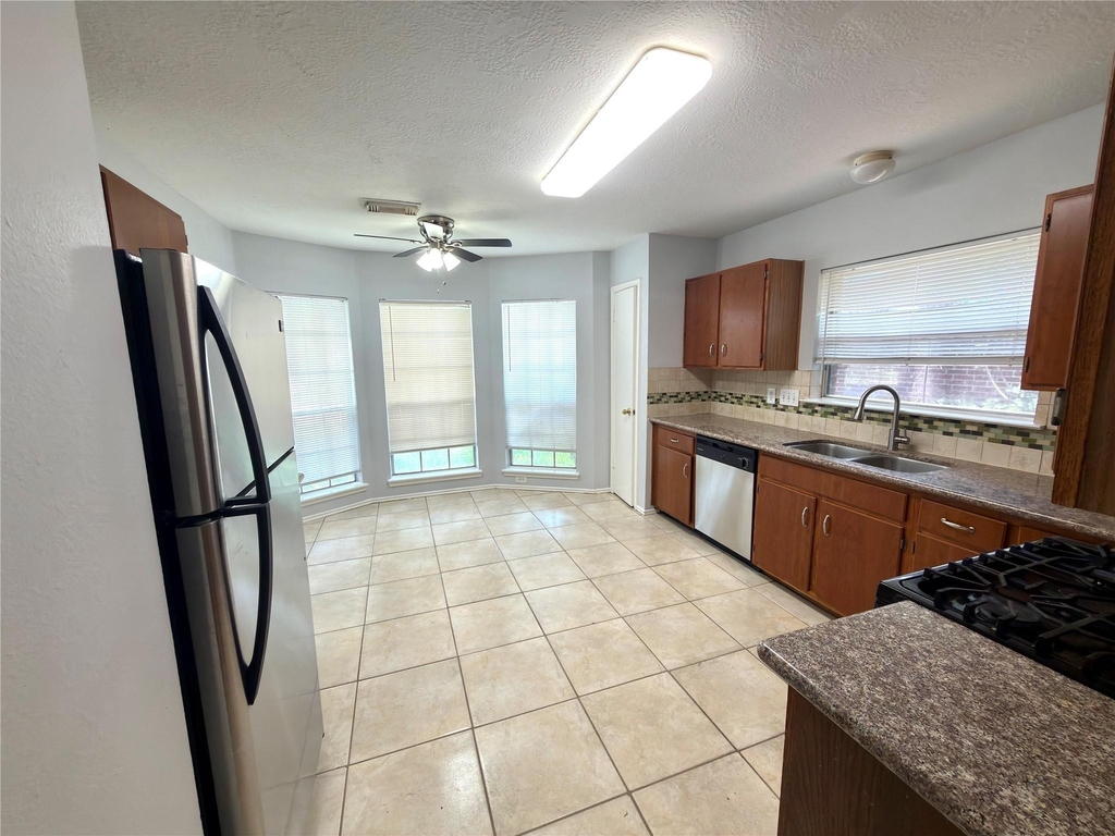 15518 Evergreen Grove Drive - Photo 9