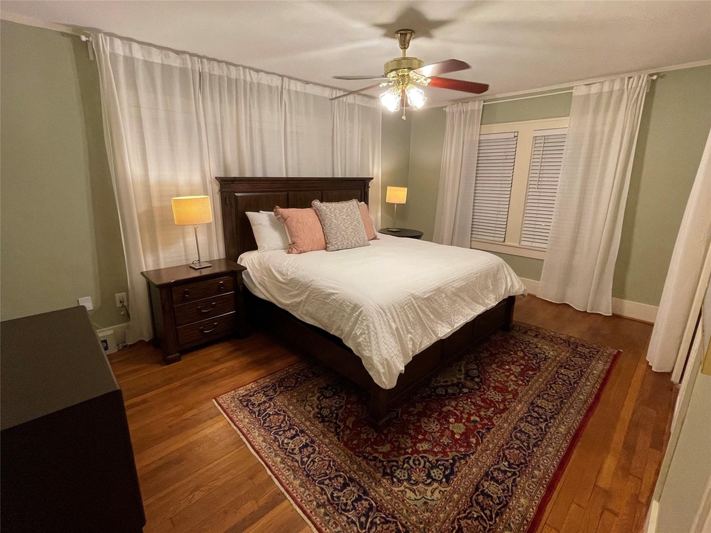 1604 Castle Court Street - Photo 12