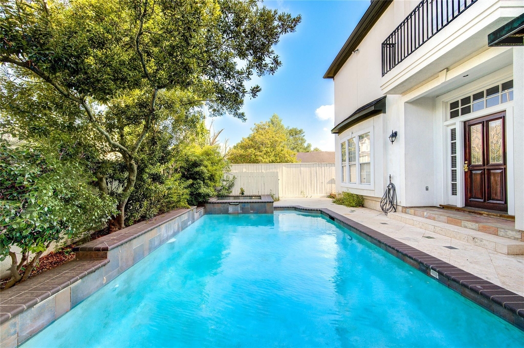 2124 Nantucket Drive - Photo 1
