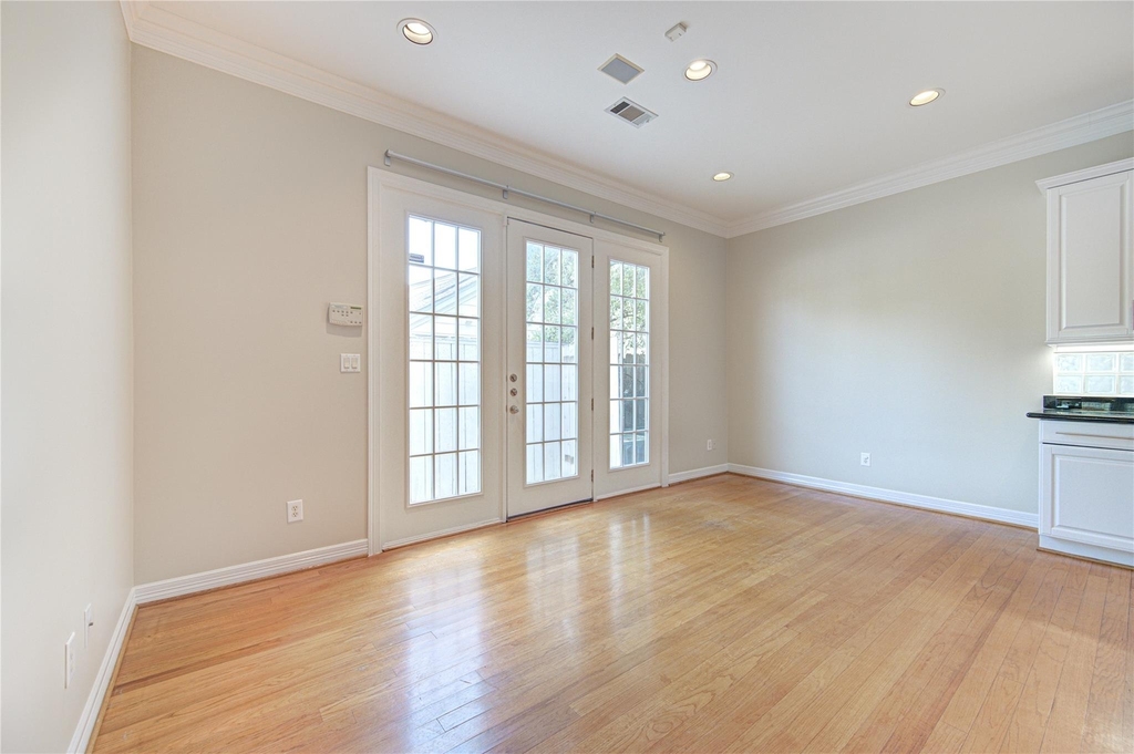 2124 Nantucket Drive - Photo 10