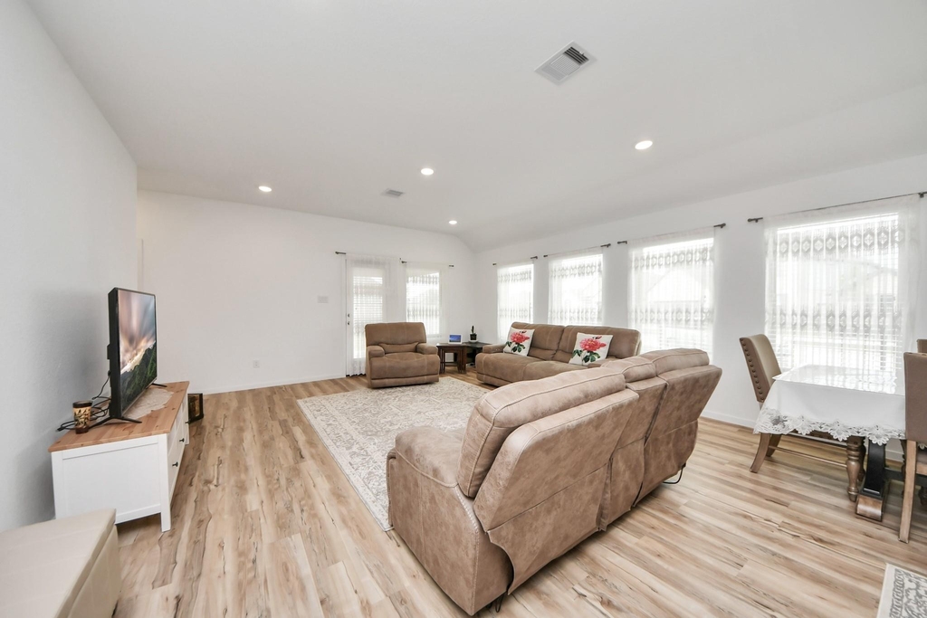 21927 Citrus Grove Court - Photo 19