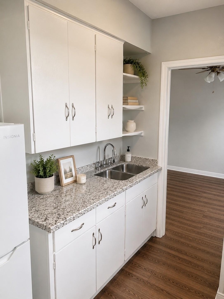 1504 Weber Street - Photo 3