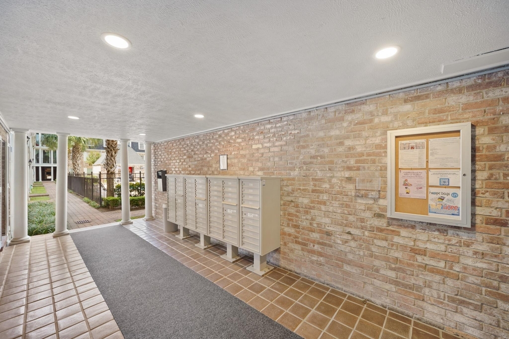 357 N Post Oak Lane - Photo 13