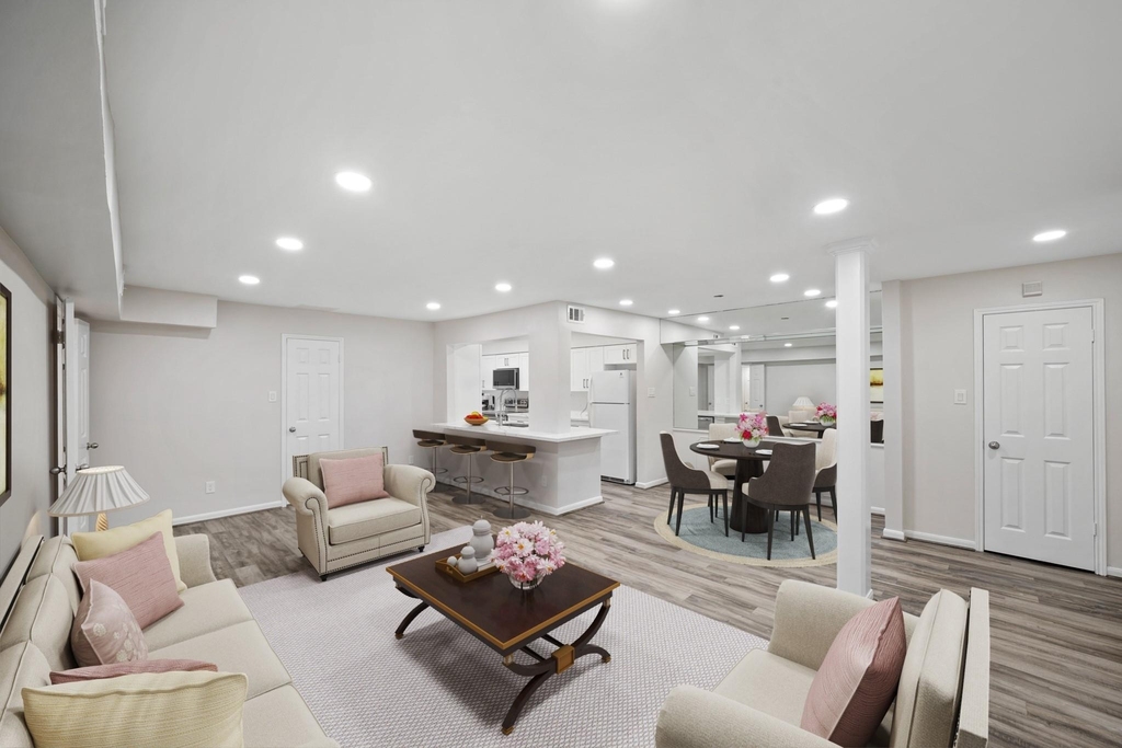 357 N Post Oak Lane - Photo 1