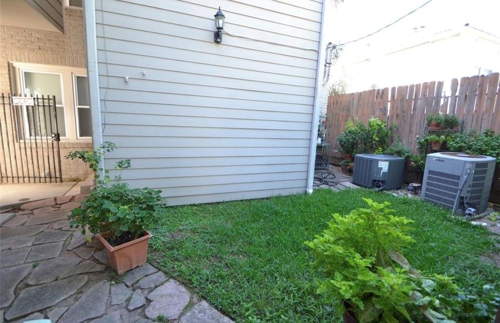 1505 Mcduffie Street - Photo 31