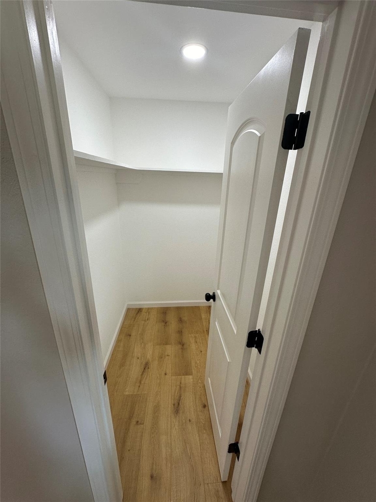1041 Evanston Street - Photo 6
