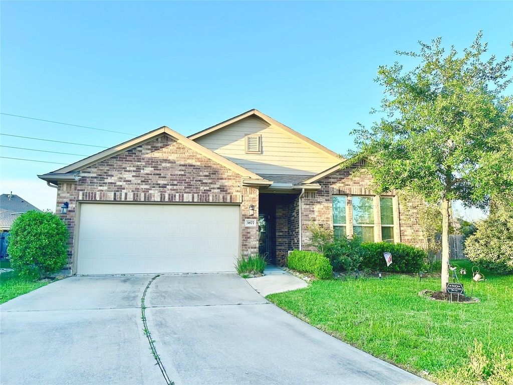 3877 Enchanted Timbers Lane - Photo 0