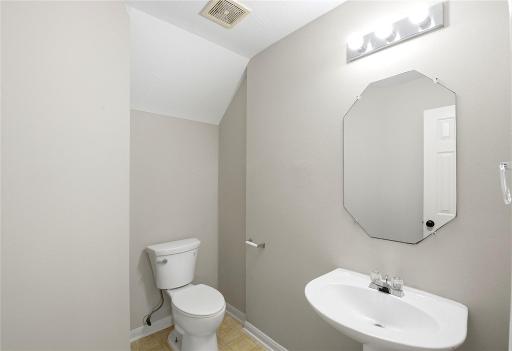 3924 Highland Vale Court - Photo 36