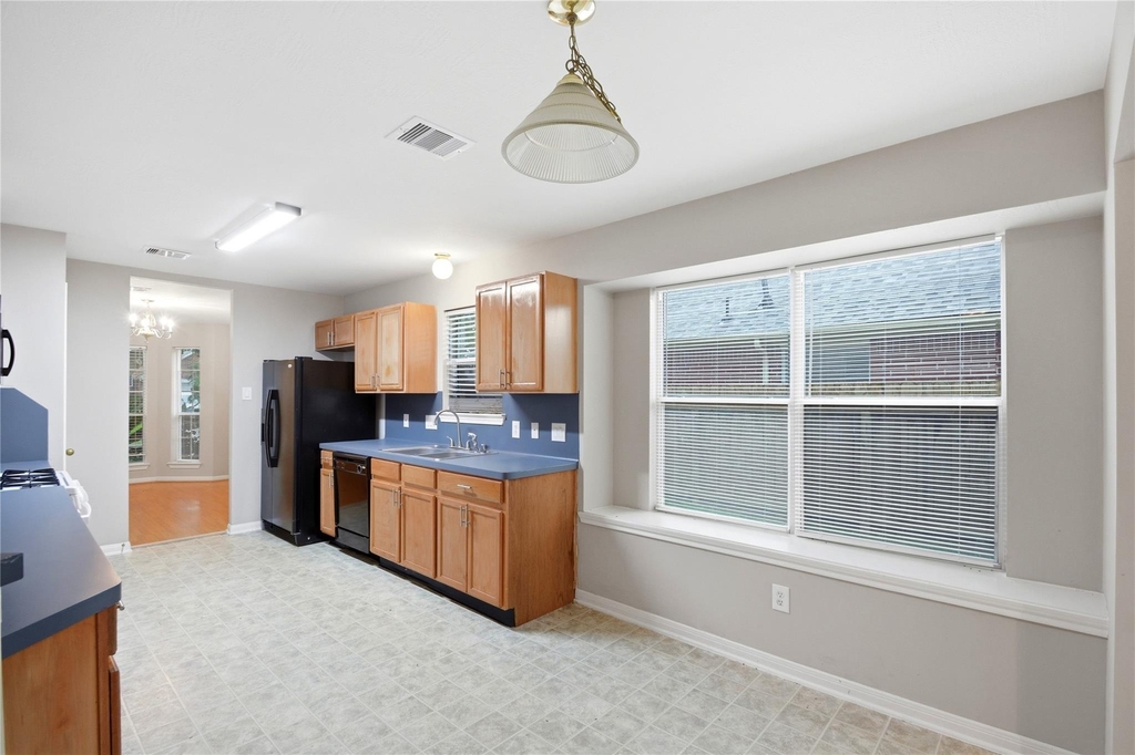 3924 Highland Vale Court - Photo 8