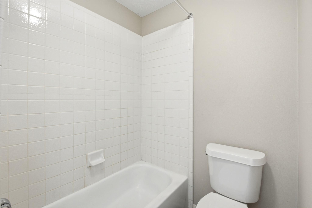 3924 Highland Vale Court - Photo 34