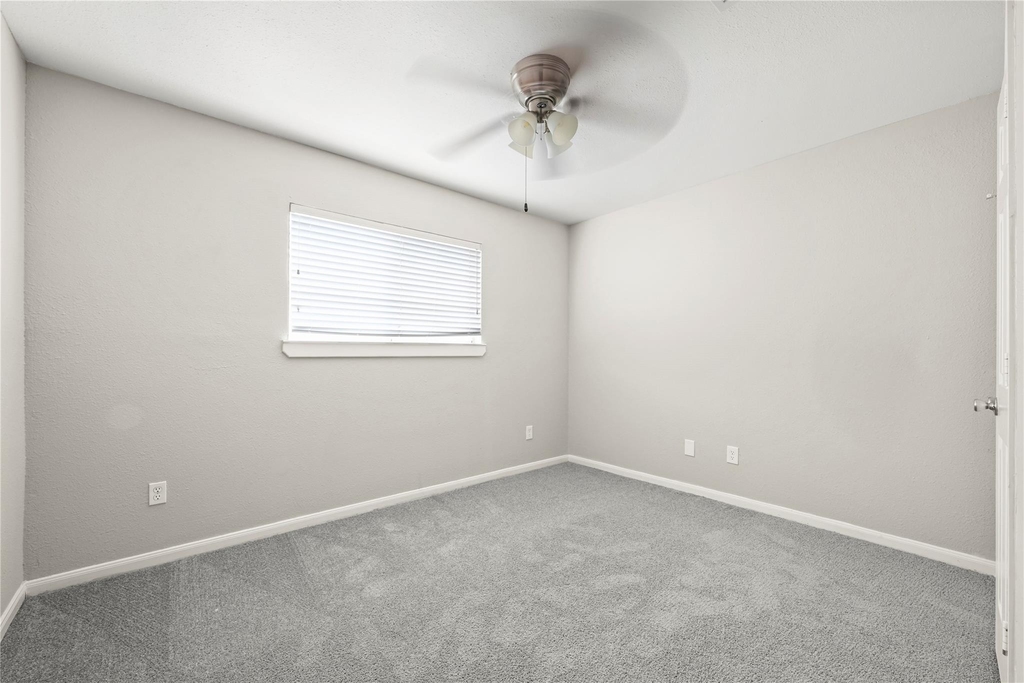 1520 Sherwood Forest Street - Photo 11