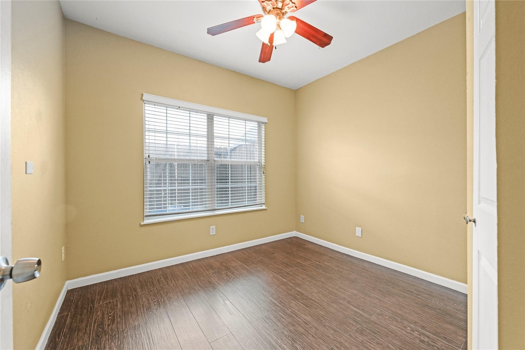 1520 Sherwood Forest Street - Photo 17