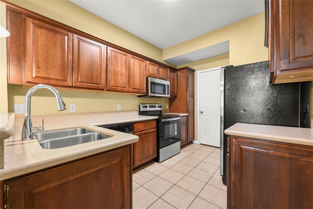 1520 Sherwood Forest Street - Photo 14