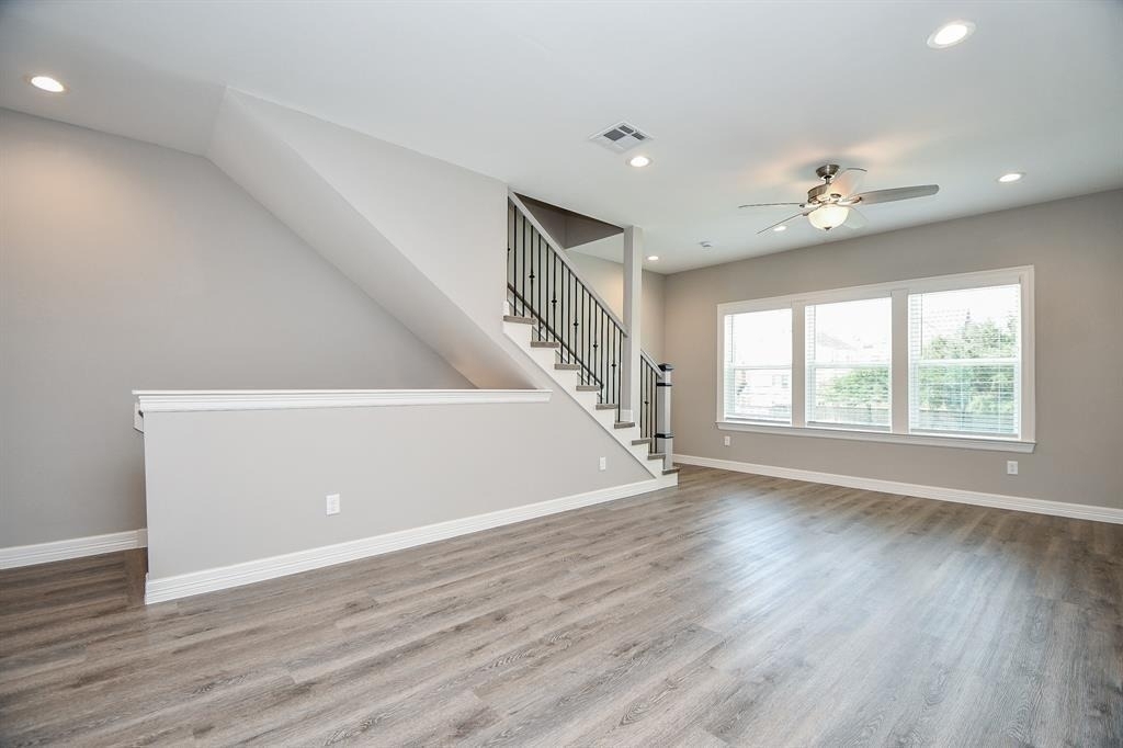 5262 Ella Boulevard - Photo 2