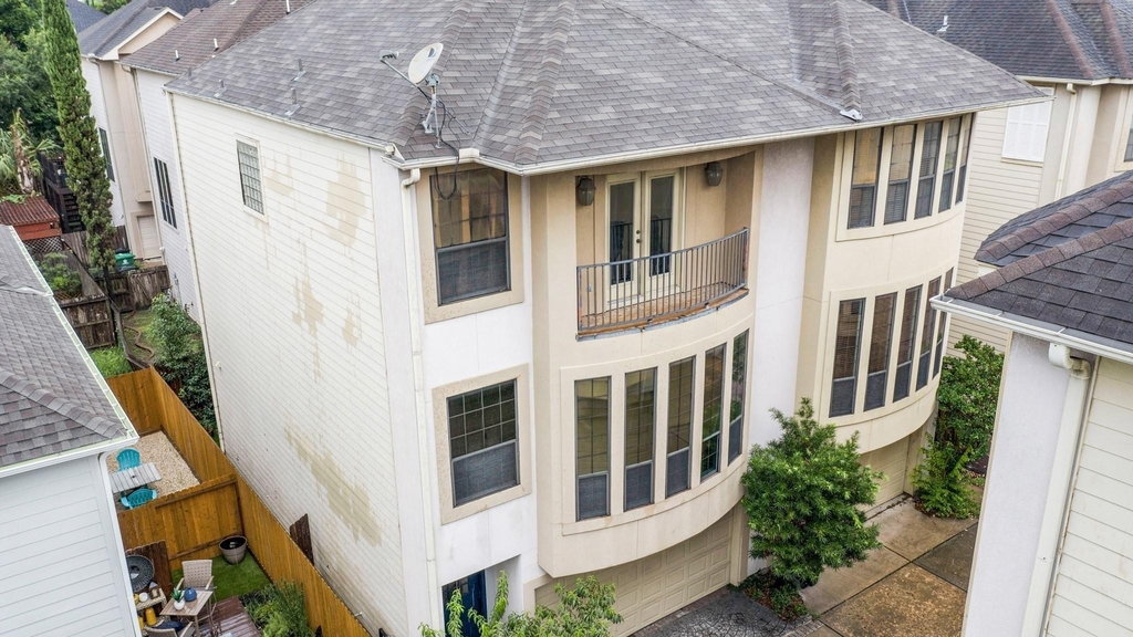 5323 Nolda Street - Photo 1
