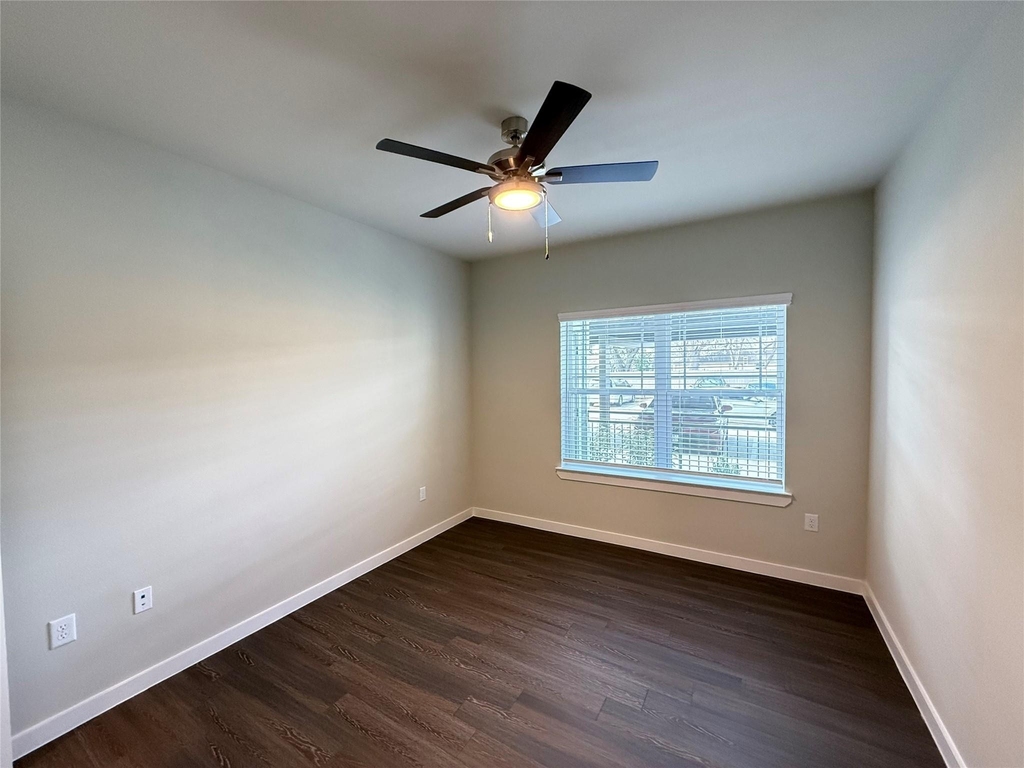 2102 Antoine Drive - Photo 5
