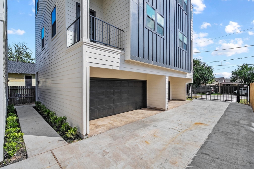 4209 Allston Street - Photo 4