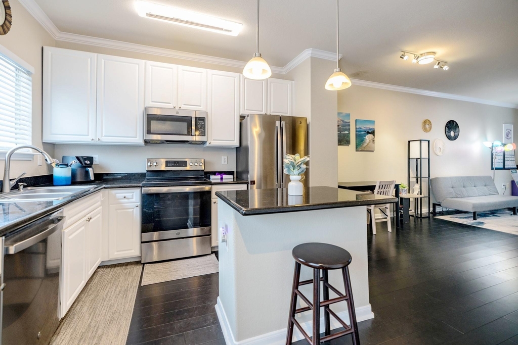 9200 Westheimer Road - Photo 5