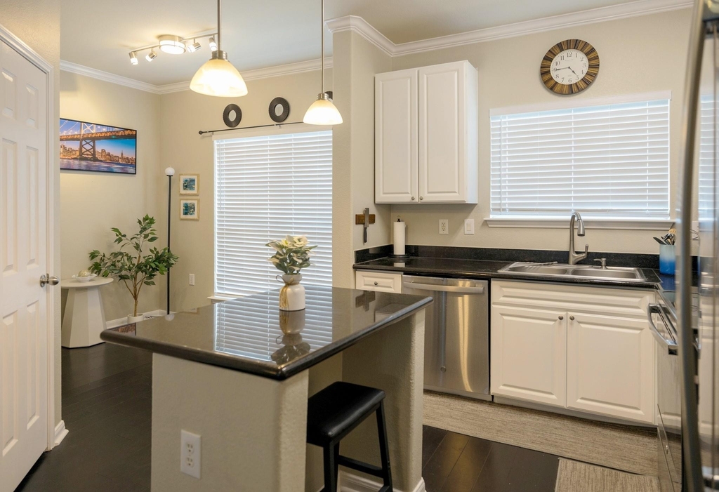 9200 Westheimer Road - Photo 7