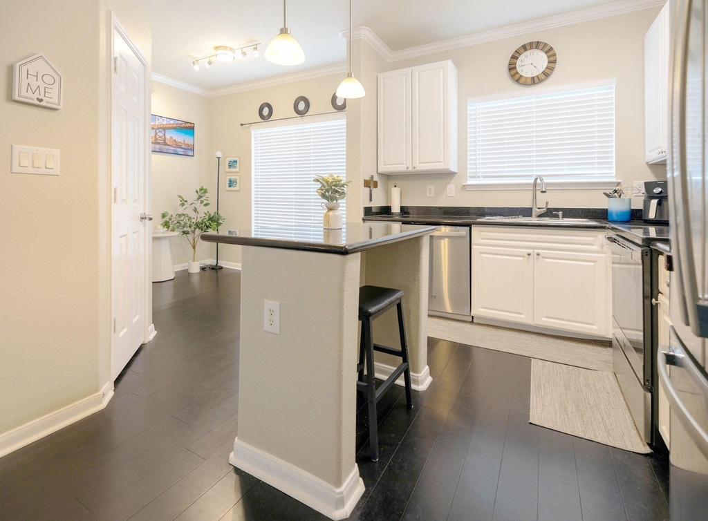 9200 Westheimer Road - Photo 6