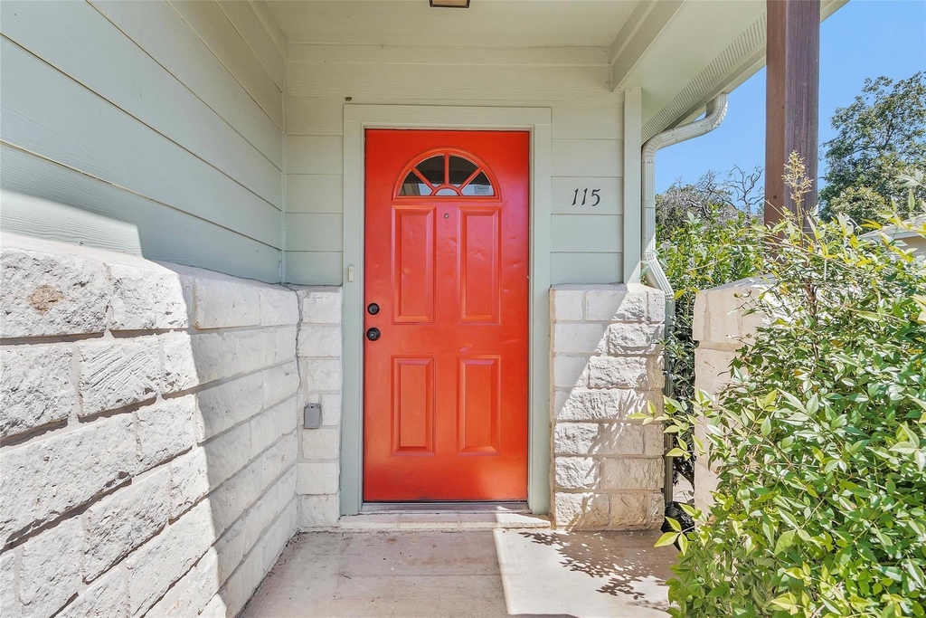 115 Bolero Way - Photo 1
