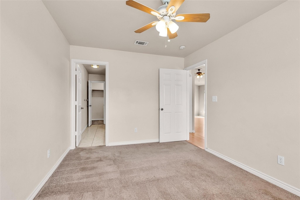 115 Bolero Way - Photo 17