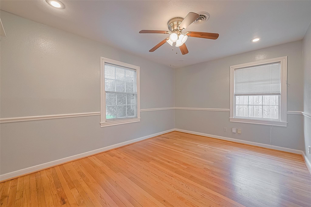 306 Graceland Street - Photo 24