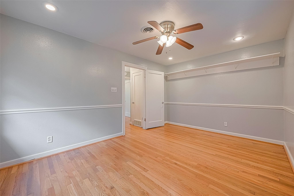 306 Graceland Street - Photo 25