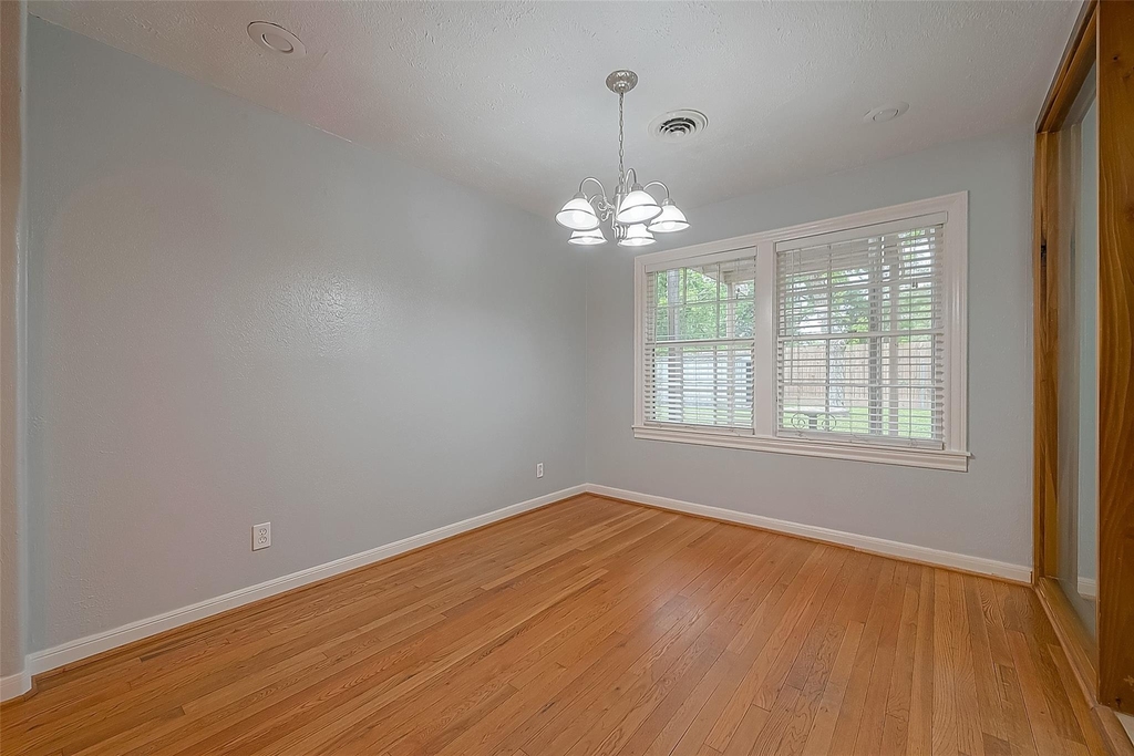 306 Graceland Street - Photo 13