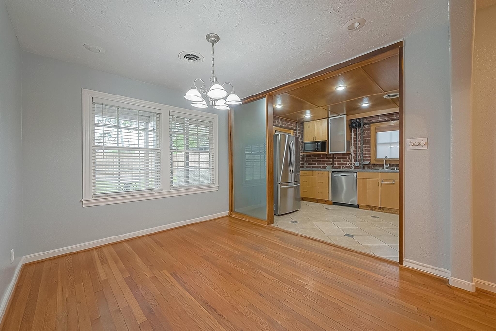 306 Graceland Street - Photo 11