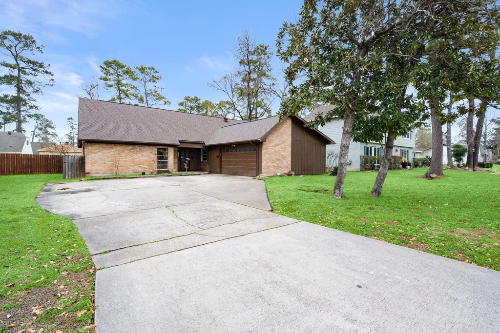 706 Shenandoah Drive - Photo 0