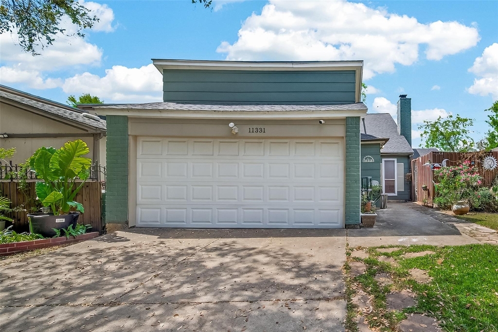 11331 Oakcenter Drive - Photo 1