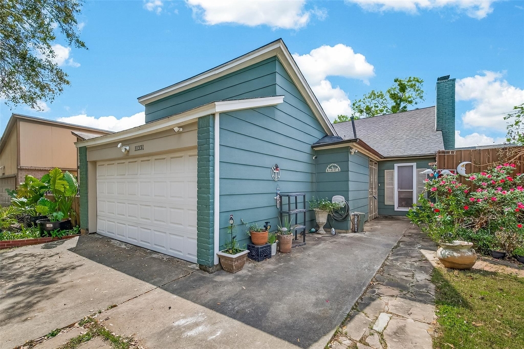 11331 Oakcenter Drive - Photo 0