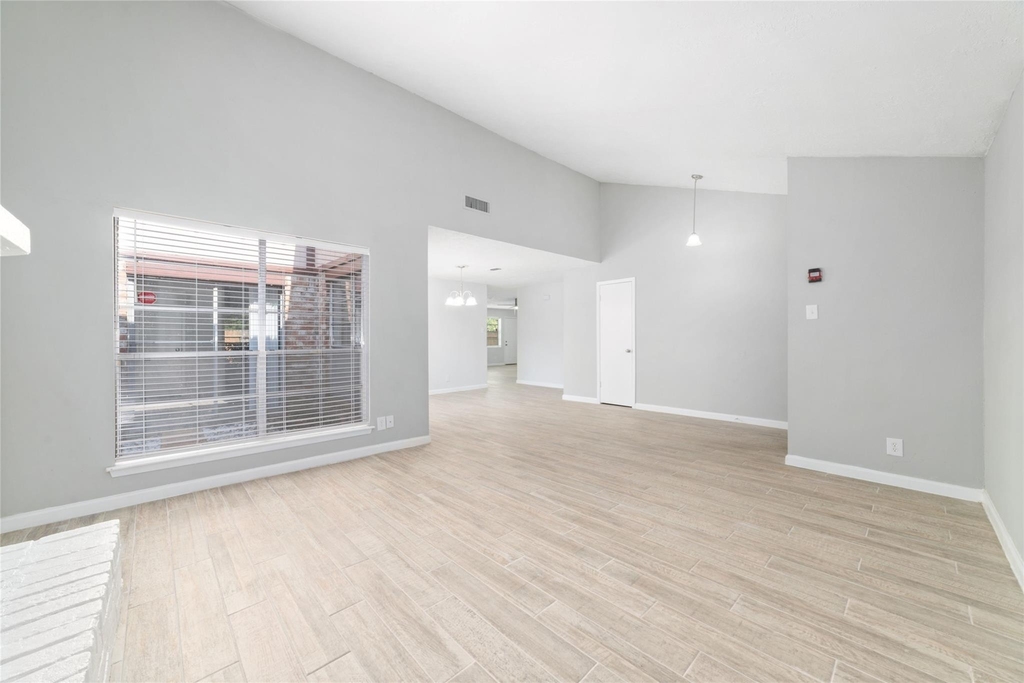10522 Northview Drive - Photo 8