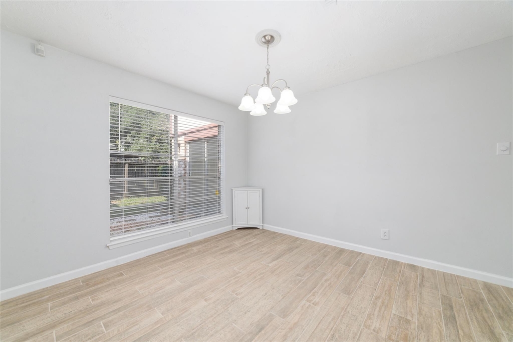 10522 Northview Drive - Photo 9