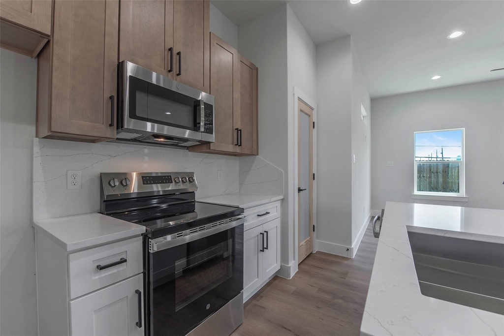 9311 Jutland Road - Photo 8