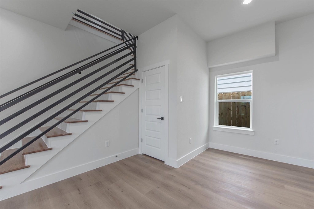 9311 Jutland Road - Photo 10