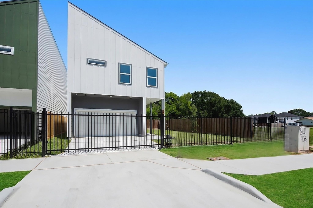 9311 Jutland Road - Photo 0