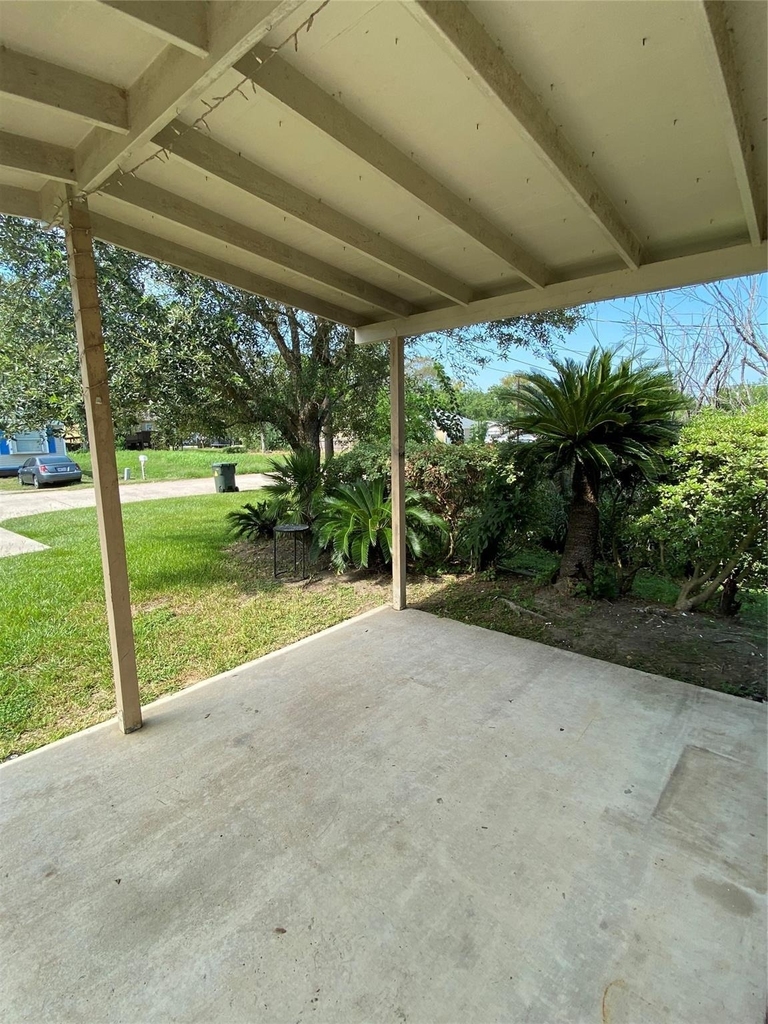 3815 Putnam Drive - Photo 2
