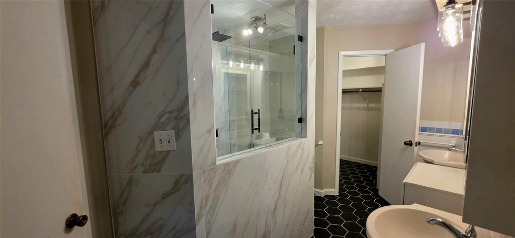 2204 Mimosa Court - Photo 13