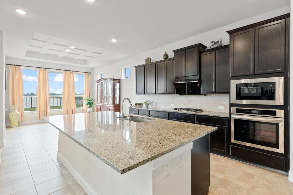 6007 Marsh Lake Court - Photo 7