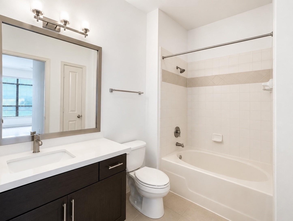 2222 Smith Street - Photo 2