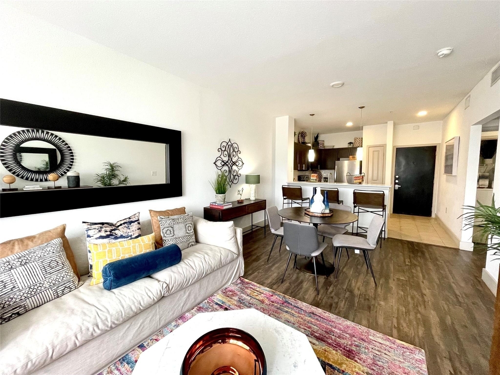 2222 Smith Street - Photo 8